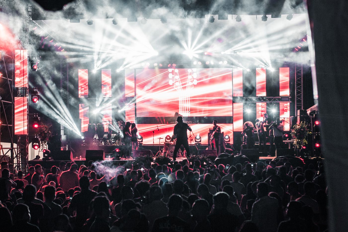 Concert stage lighting beams